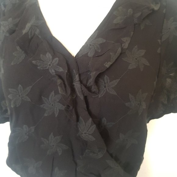 Mustard Seed Floral Embroidered Black Ruffle Crop - Picture 3 of 7